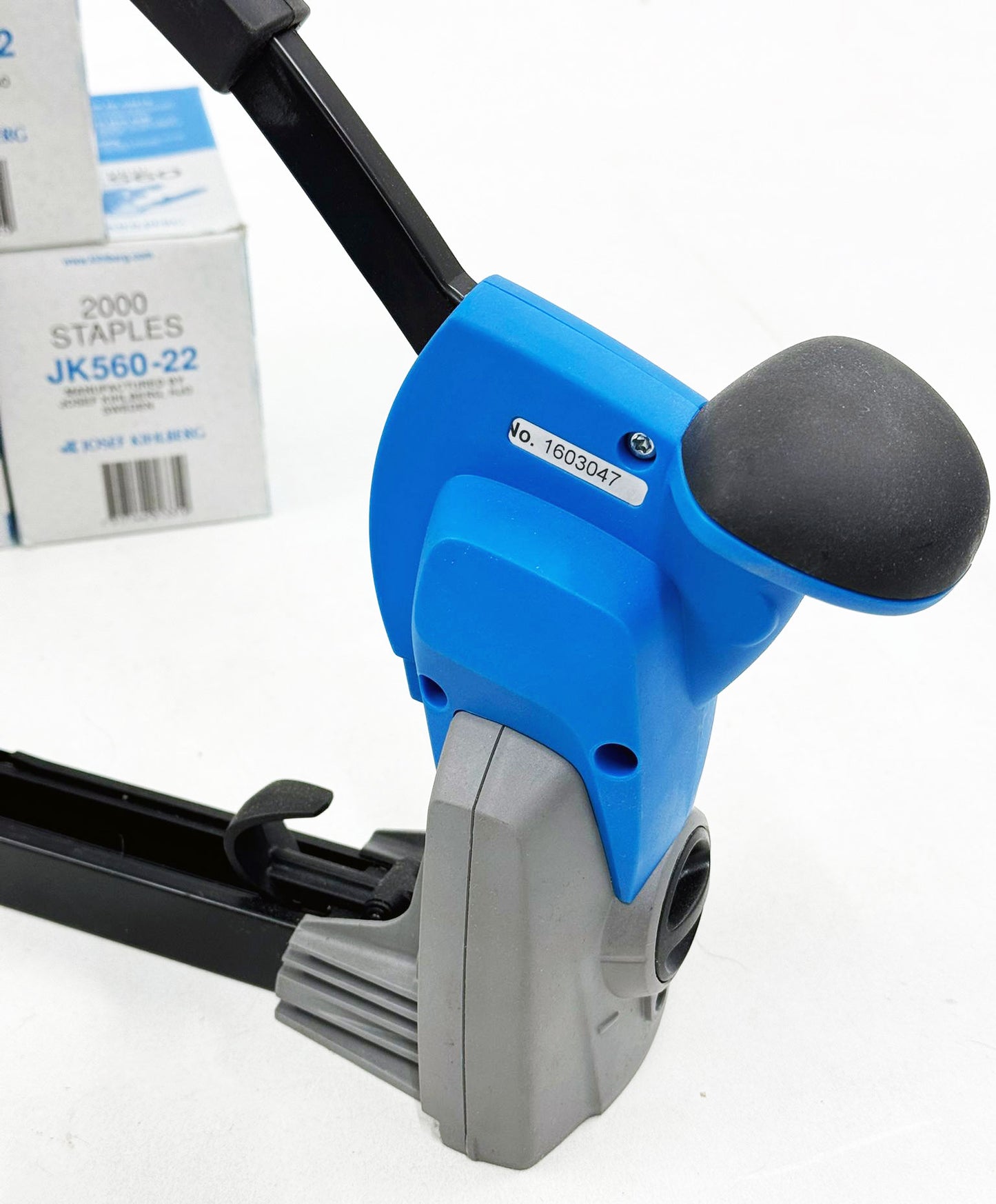 2 x Josef Kihlberg A560M 18 mm en A560 M22M 22 mm handbediende bovenkartonsluiters