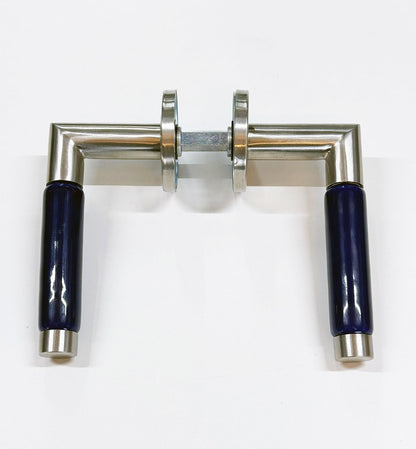 Design deurklinken – RVS met blauw porseleinen handgreep