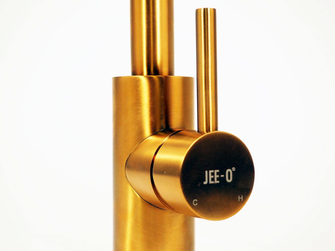 JEE-O design keukenmengkraan geborsteld dark gold PVD gecoat