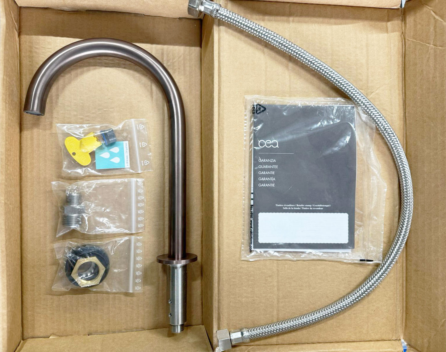 CEADESIGN Dekgemonteerde draaibare uitloop met optionele onderbladbevestiging, geborsteld brons