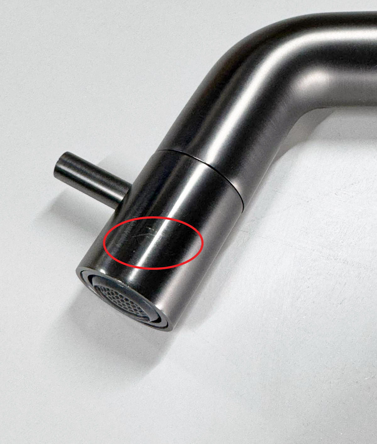 INK fonteinkraan wandmontage inclusief bekersifon en afvoerplug gun metal black