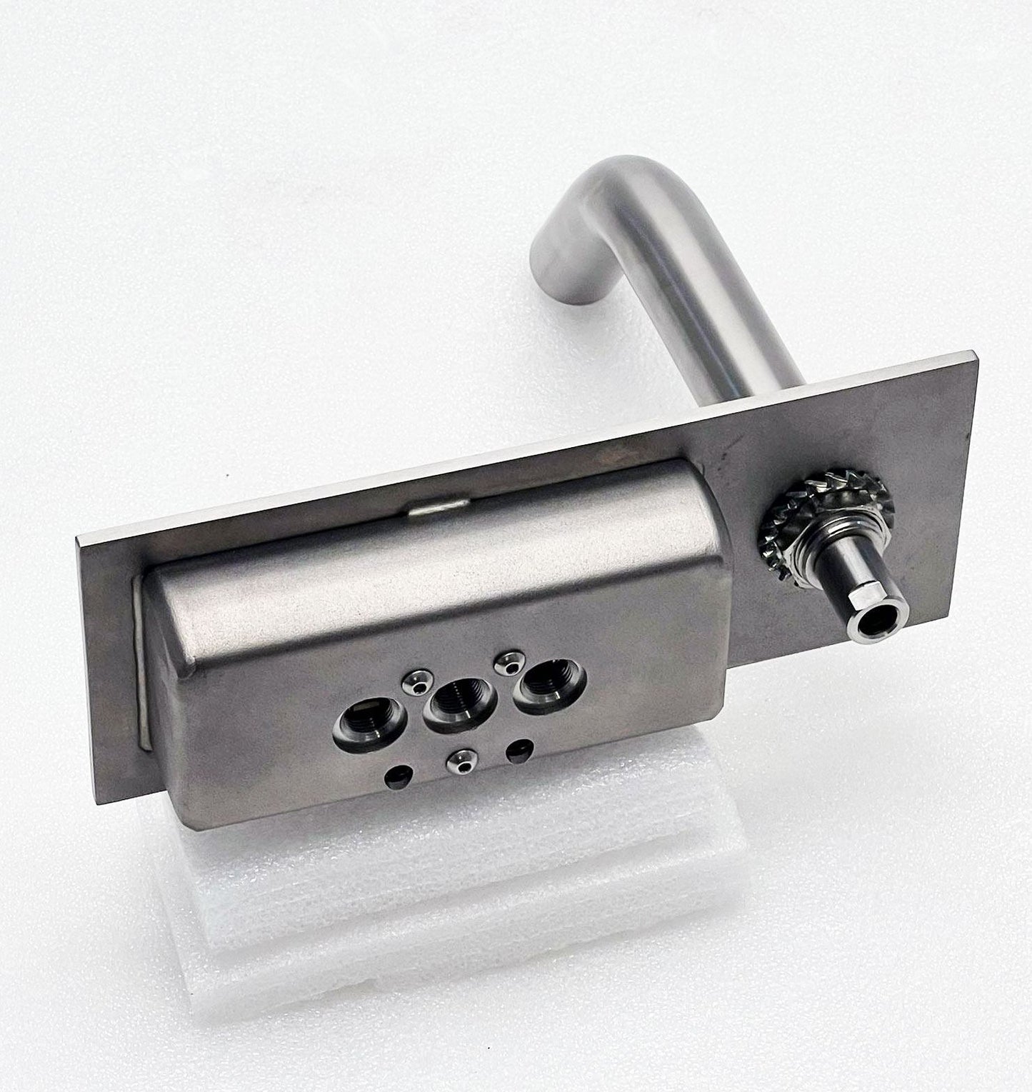 CEA DESIGN Switch 01 bijzonder design wandmengkraan RVS (showmodel)