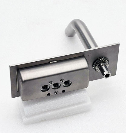 CEA DESIGN Switch 01 bijzonder design wandmengkraan RVS (showmodel)