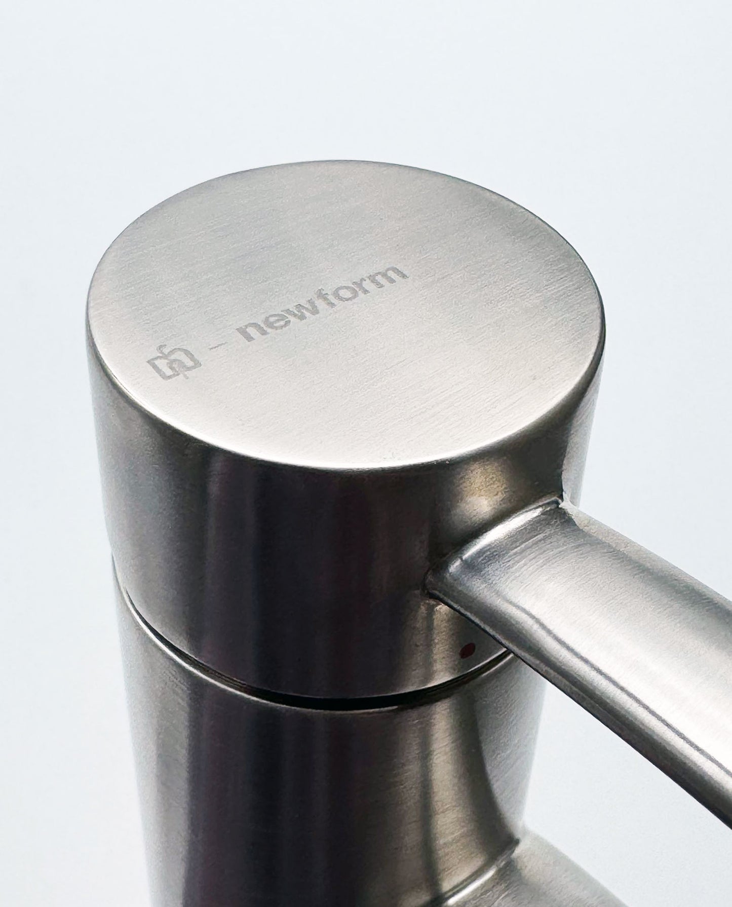 Newform EL-X design wastafelkraan mat nikkel