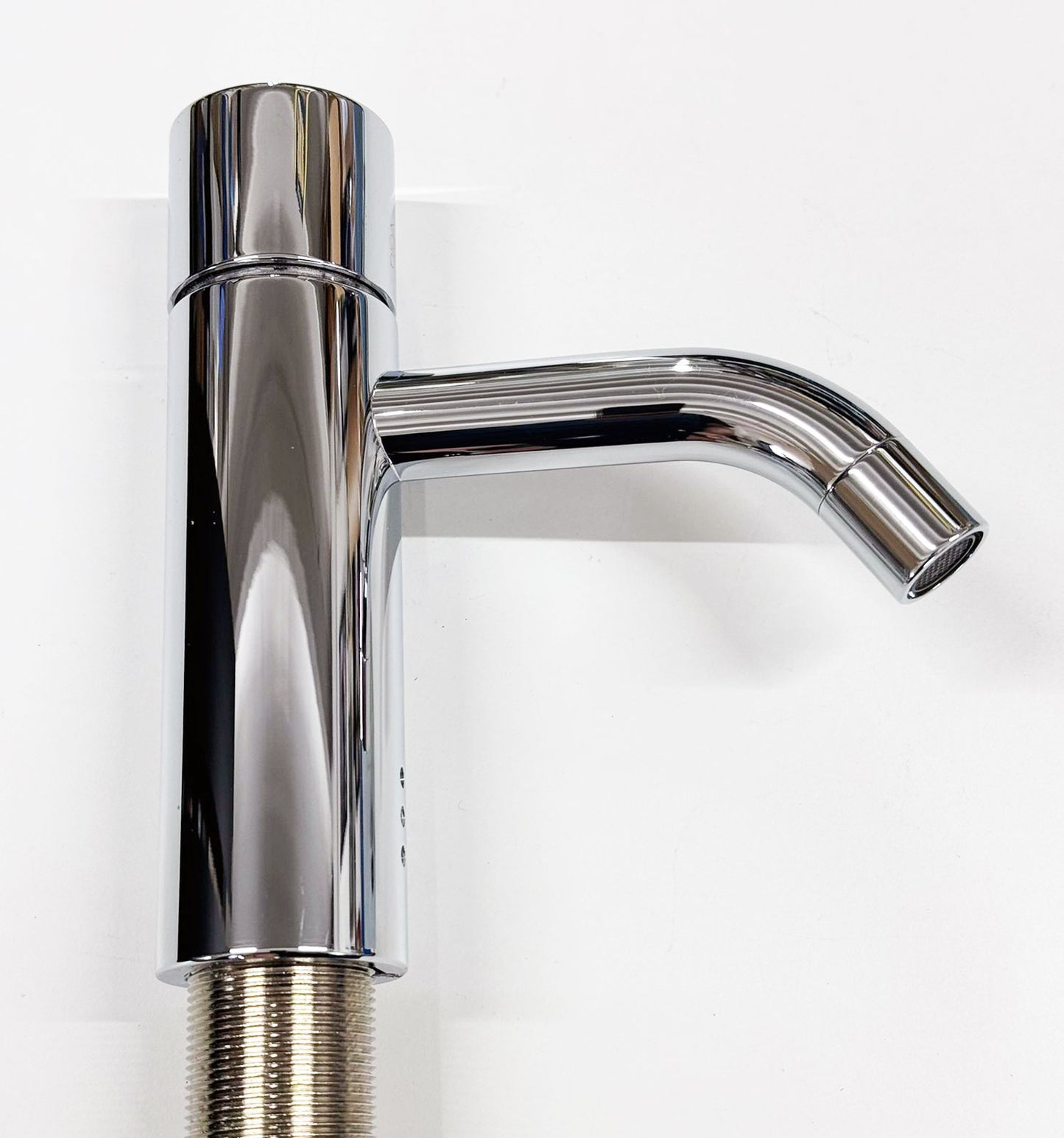 Vola RB1EN-16 koudwater-wastafelkraan voor contactloze bediening op netstroom, chroom