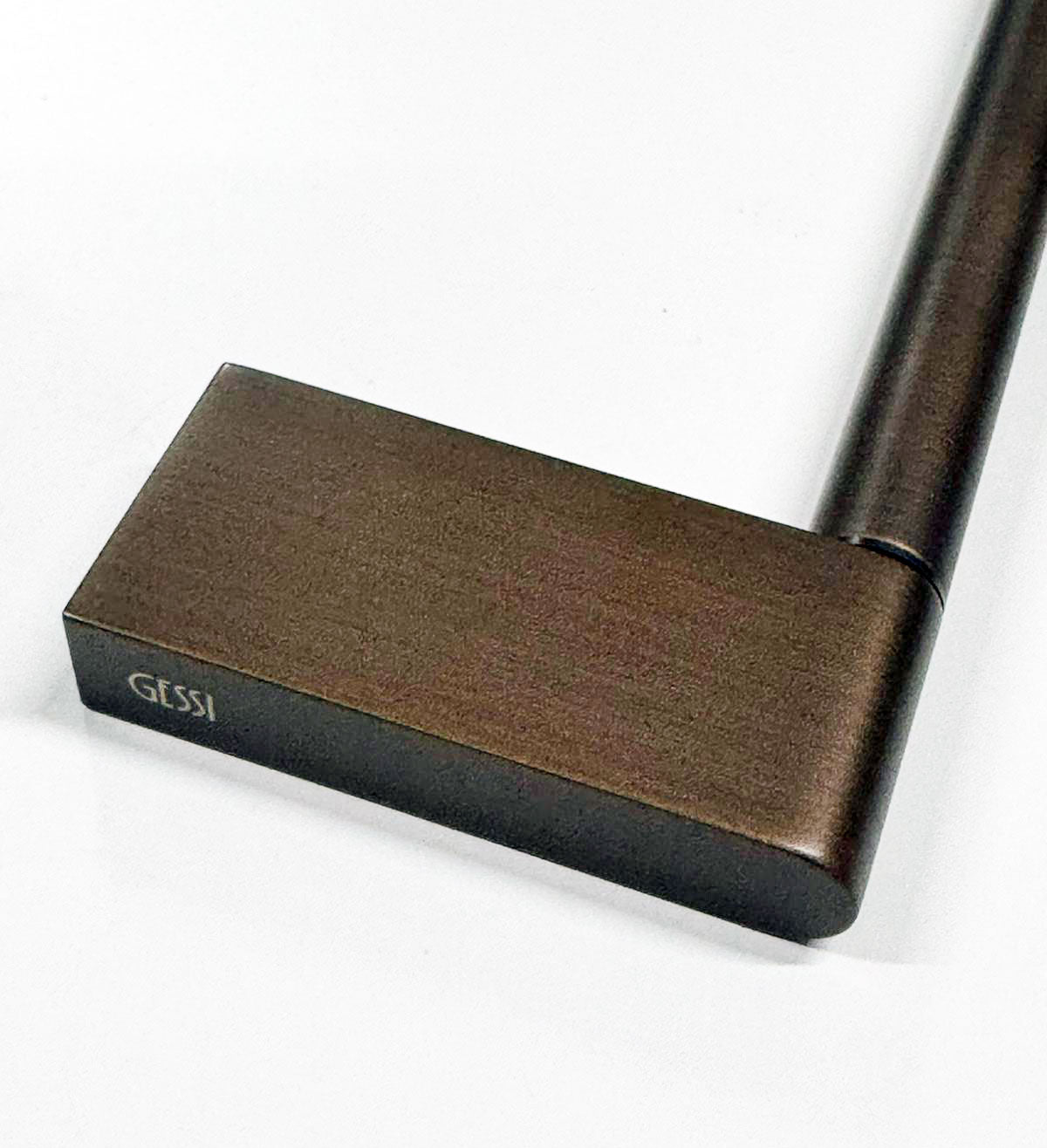 Gessi Origini toiletaccessoires set met toiletrolhouder, haak en wand-wc-borstelhouder, uitgevoerd in donker brons